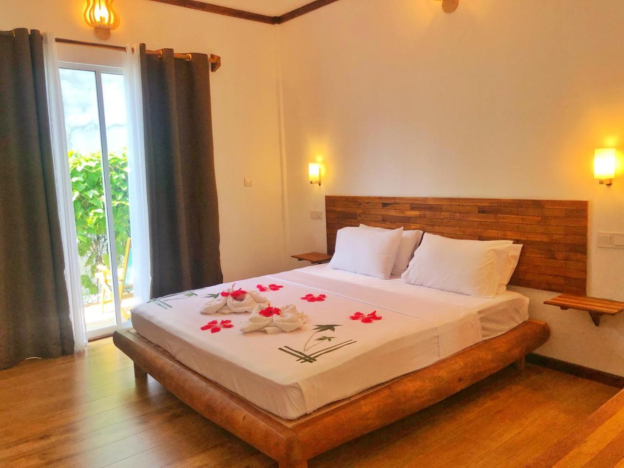 Wow Retreat Hotel Felidhoo Bagian luar foto
